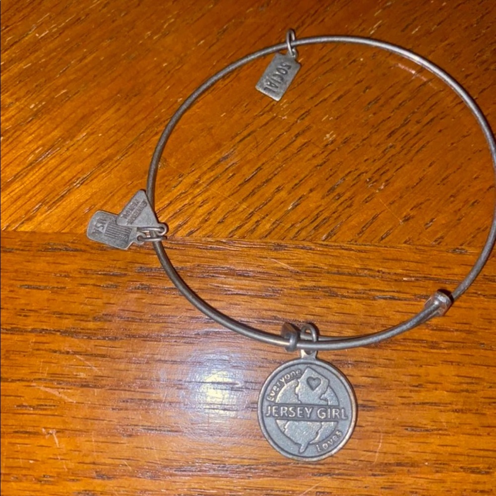 Bracelet